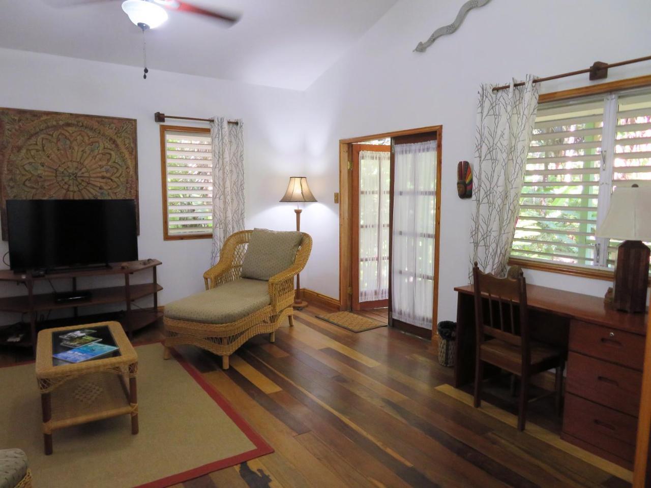 Hickatee Cottages, Belize, Central America Punta Gorda Eksteriør bilde